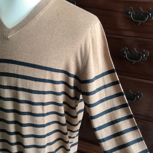 Gap Camel - Gray Stripe Sweater XL - Picture 5 of 9
